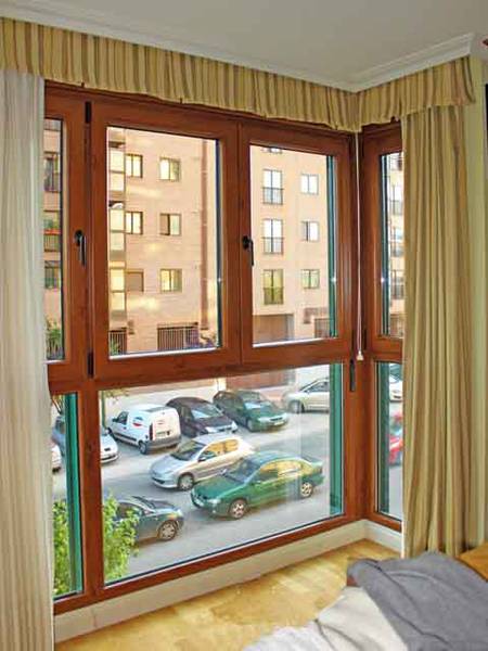 Sustitución de ventanas de PVC en mirador de edificio de viviendas - trabajo de PeVeCeKa (08)